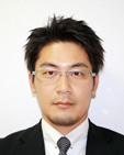 歯科医師・本多